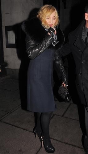 Madonna leaving the Wolseley restaurant in London [21 December 2010 ...