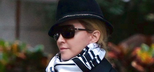 Madonna at the Kabbalah Centre in New York [12 October 2013 – Pictures]